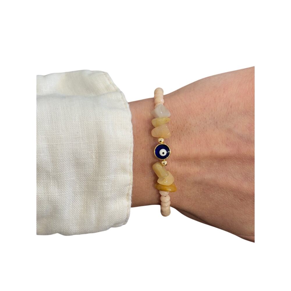 Cream Evil Eye Beaded Bracelet Gold Tone Adjustable Handmade - Picture 2 of 4